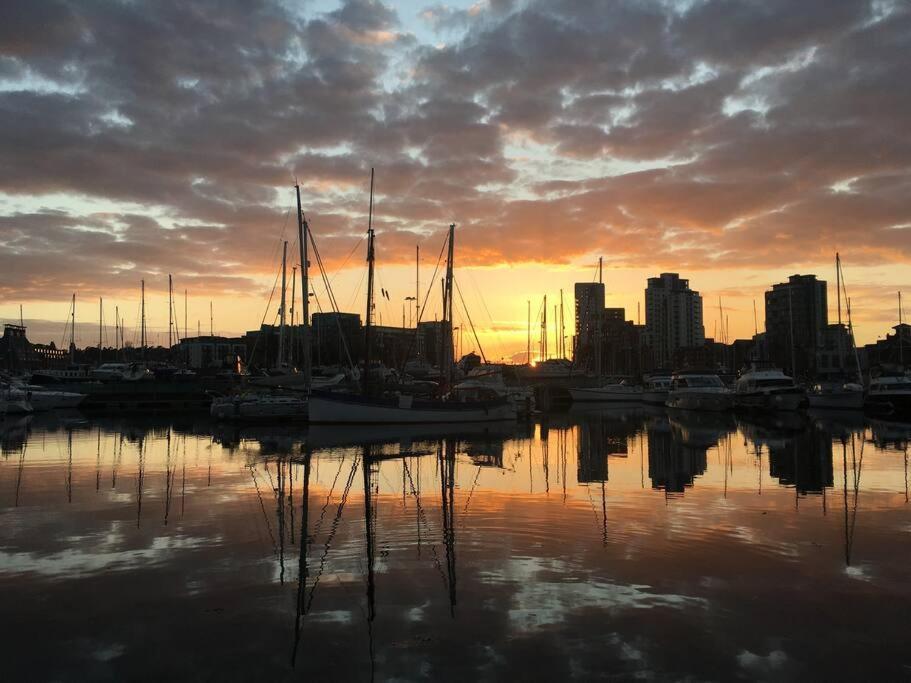 Luxury 1 Bed Ipswich Marina Apartment Free Parking Exterior foto